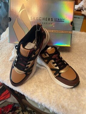 Skechers Street Los Angeles Collection Sneakers in Brown, Black & Gold